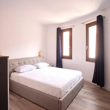 Sofia Apartment *